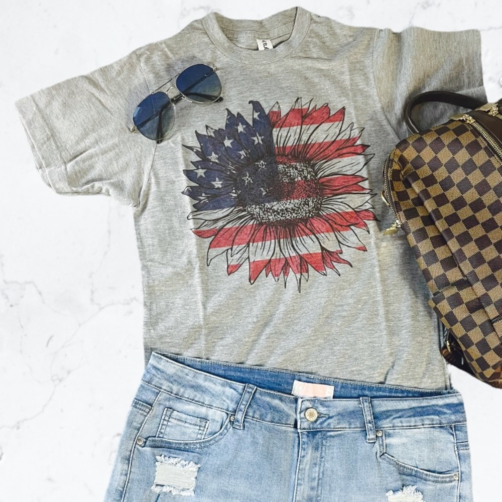 American flag sunflower tee in gray
